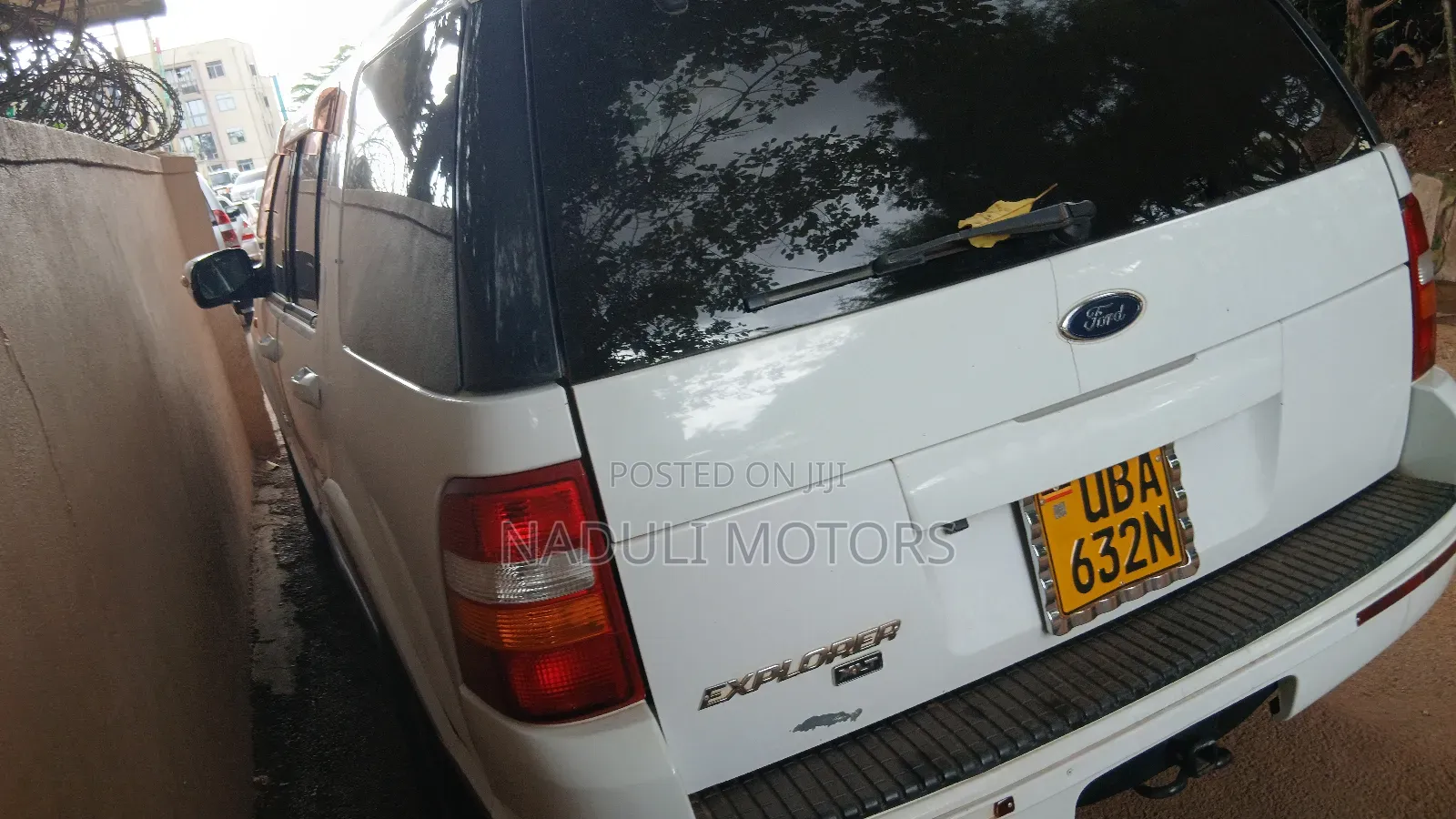 Ford Explorer 2005 White