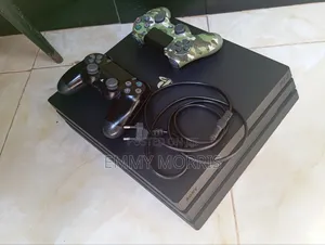 Playstation 4 Pro. Ps4 Pro. Chipped, 16 Heavy Games, 2 Controllers