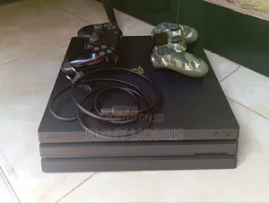 Playstation 4 Pro. Ps4 Pro. Chipped, 16 Heavy Games, 2 Controllers
