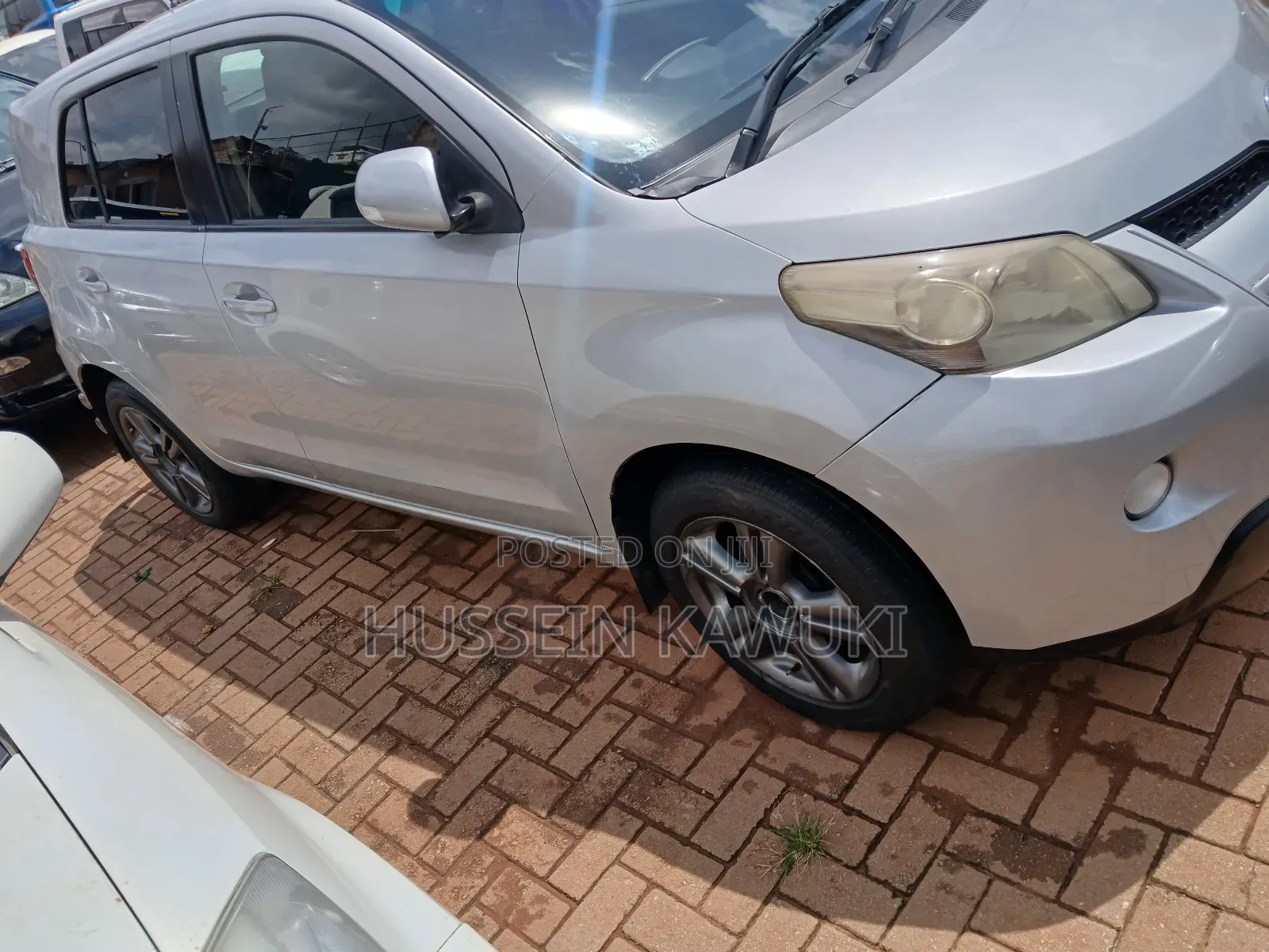 Toyota IST 2010 Silver