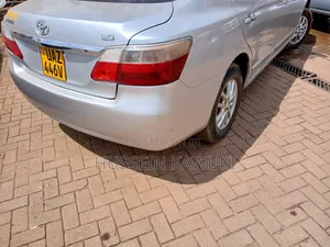 Toyota Premio 2010 Silver