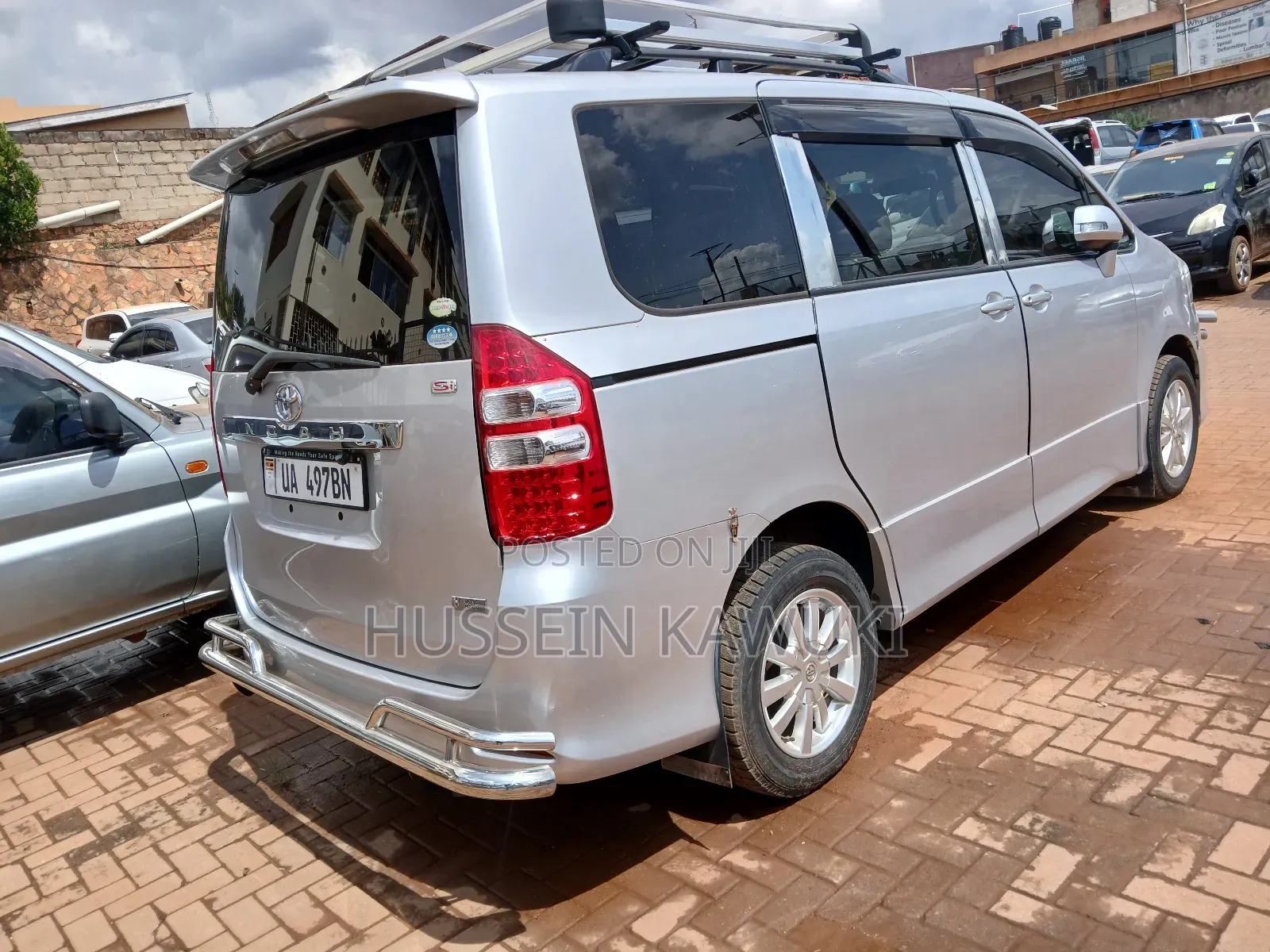 Toyota Noah 2011 Silver
