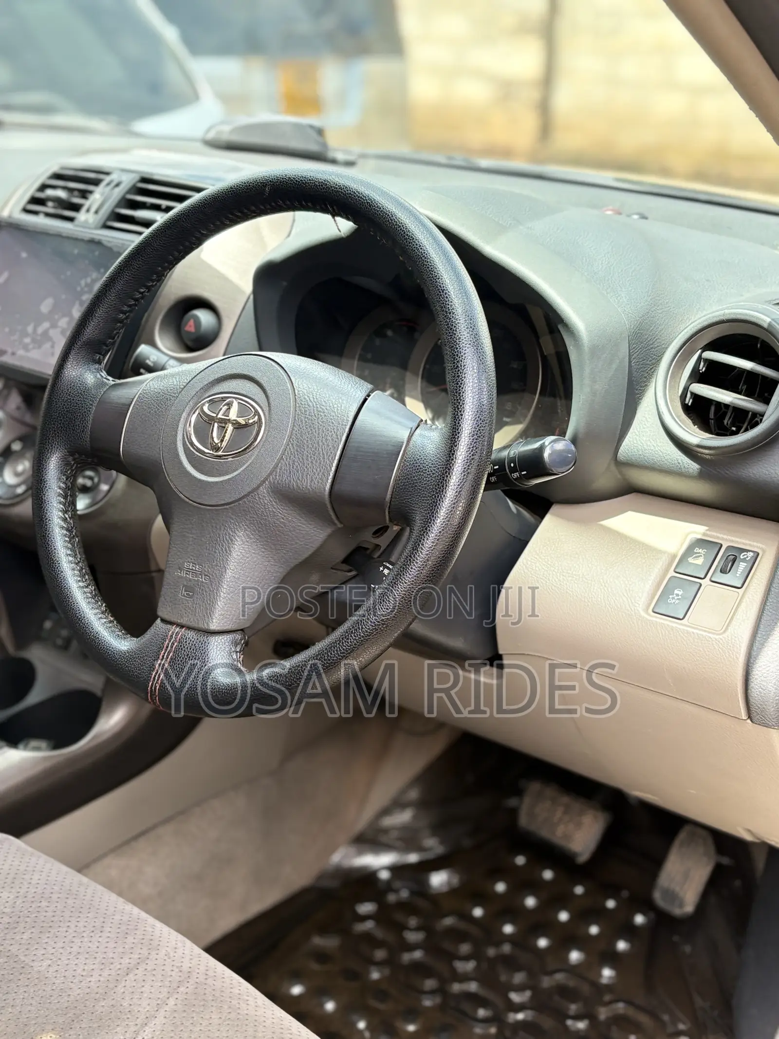 Toyota Vanguard 2010 Black