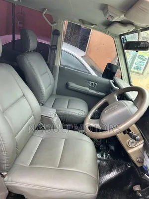 Toyota Land Cruiser 2006 White