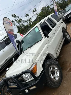 Toyota Land Cruiser 2006 White