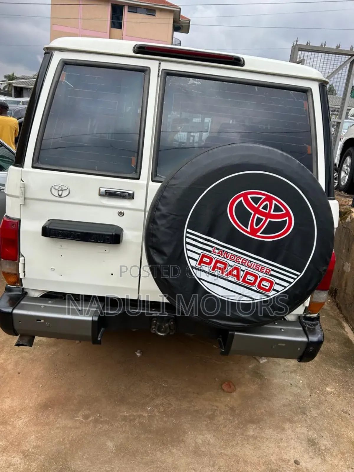 Toyota Land Cruiser 2006 White