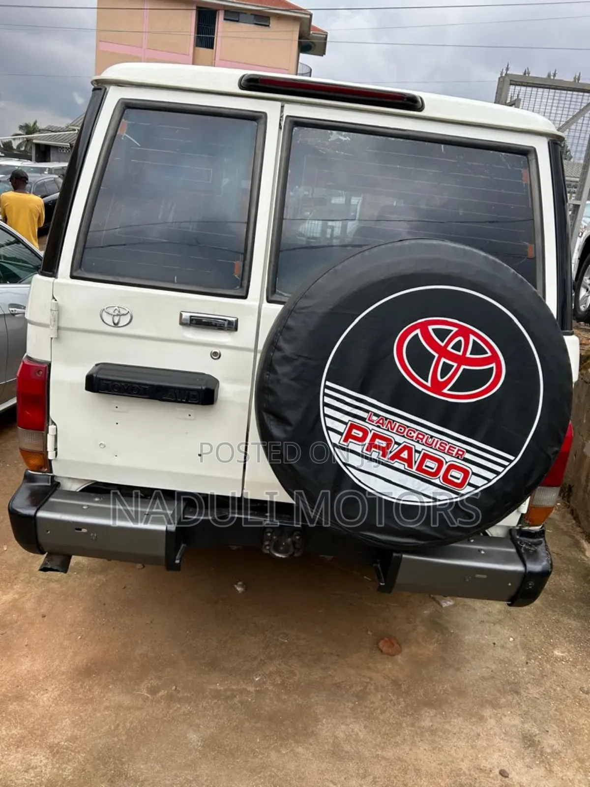 Toyota Land Cruiser 2006 White