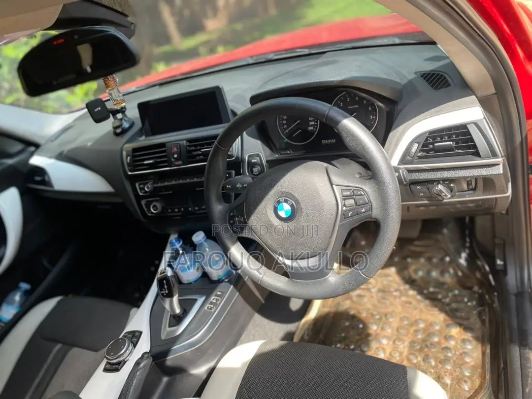 BMW 118i 2015 Red