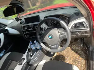BMW 118i 2015 Red