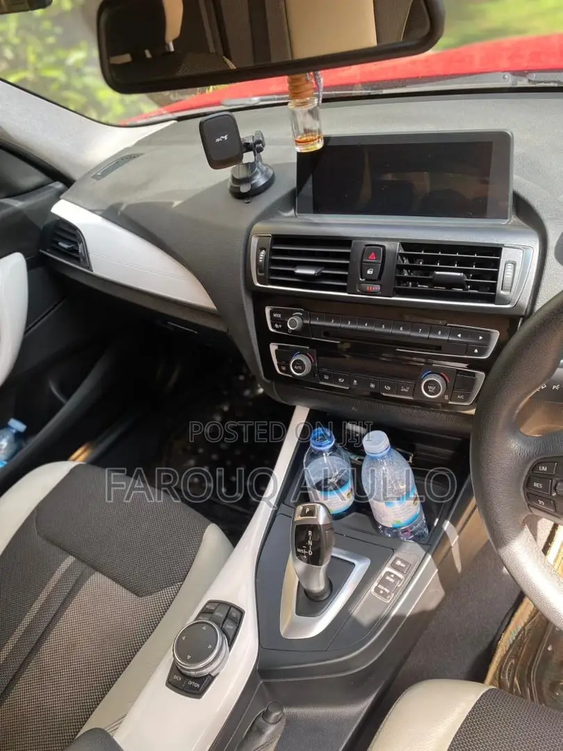 BMW 118i 2015 Red
