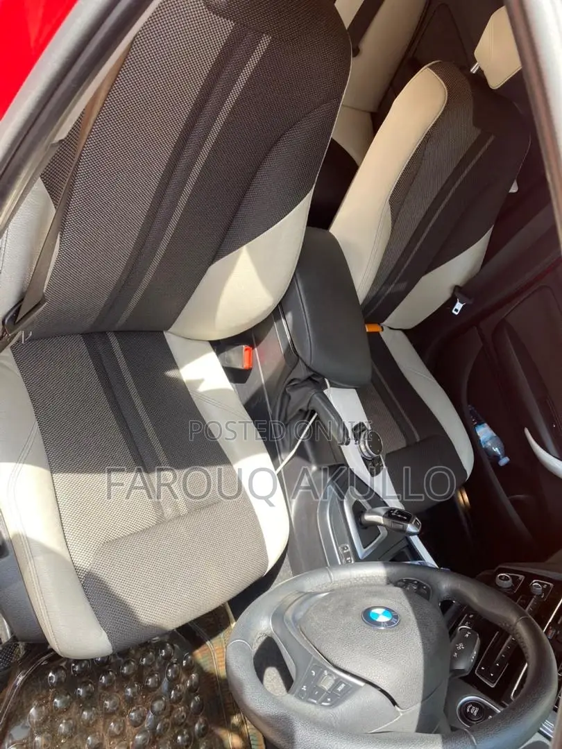 BMW 118i 2015 Red
