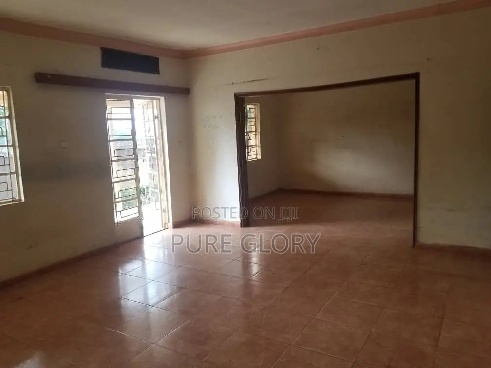 3bdrm House in Mutungo, Nakawa for sale