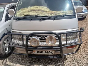 Toyota HiAce 2006 Silver