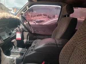 Toyota HiAce 2006 Silver