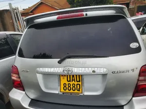 Toyota Kluger 2005 Silver