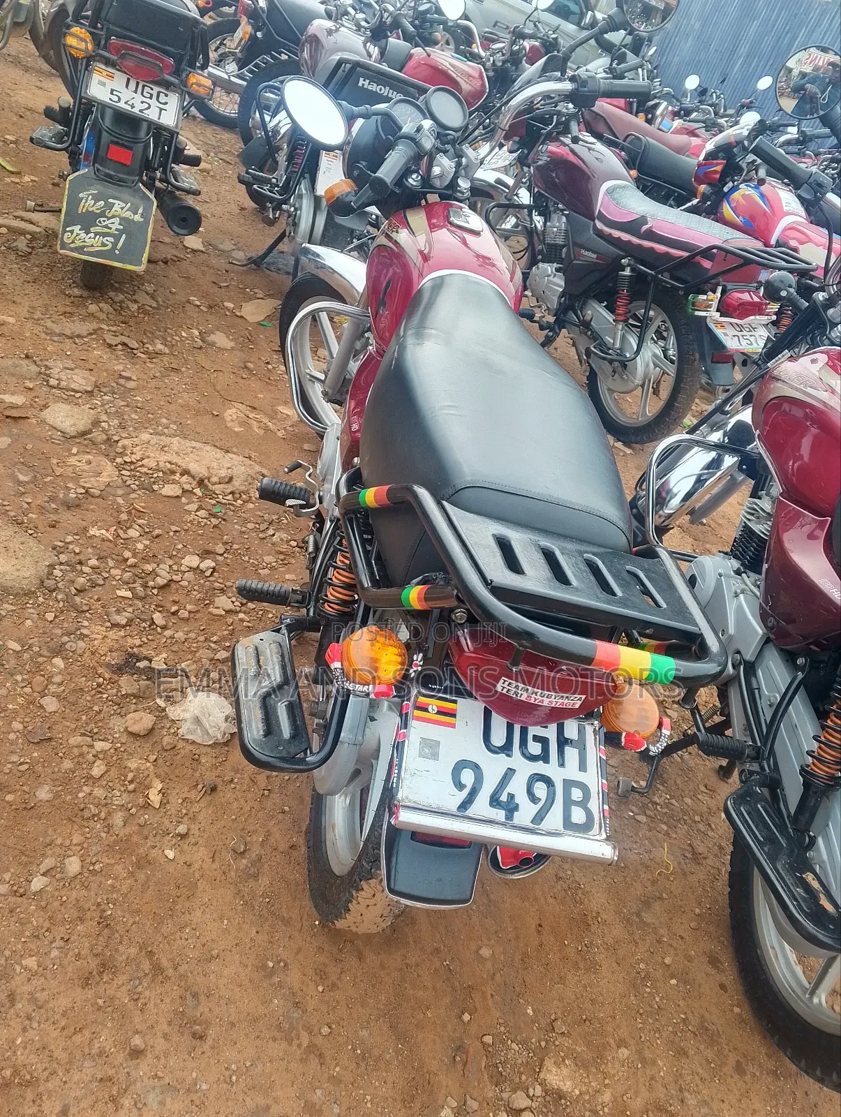 Bajaj Boxer 100 2025 Red