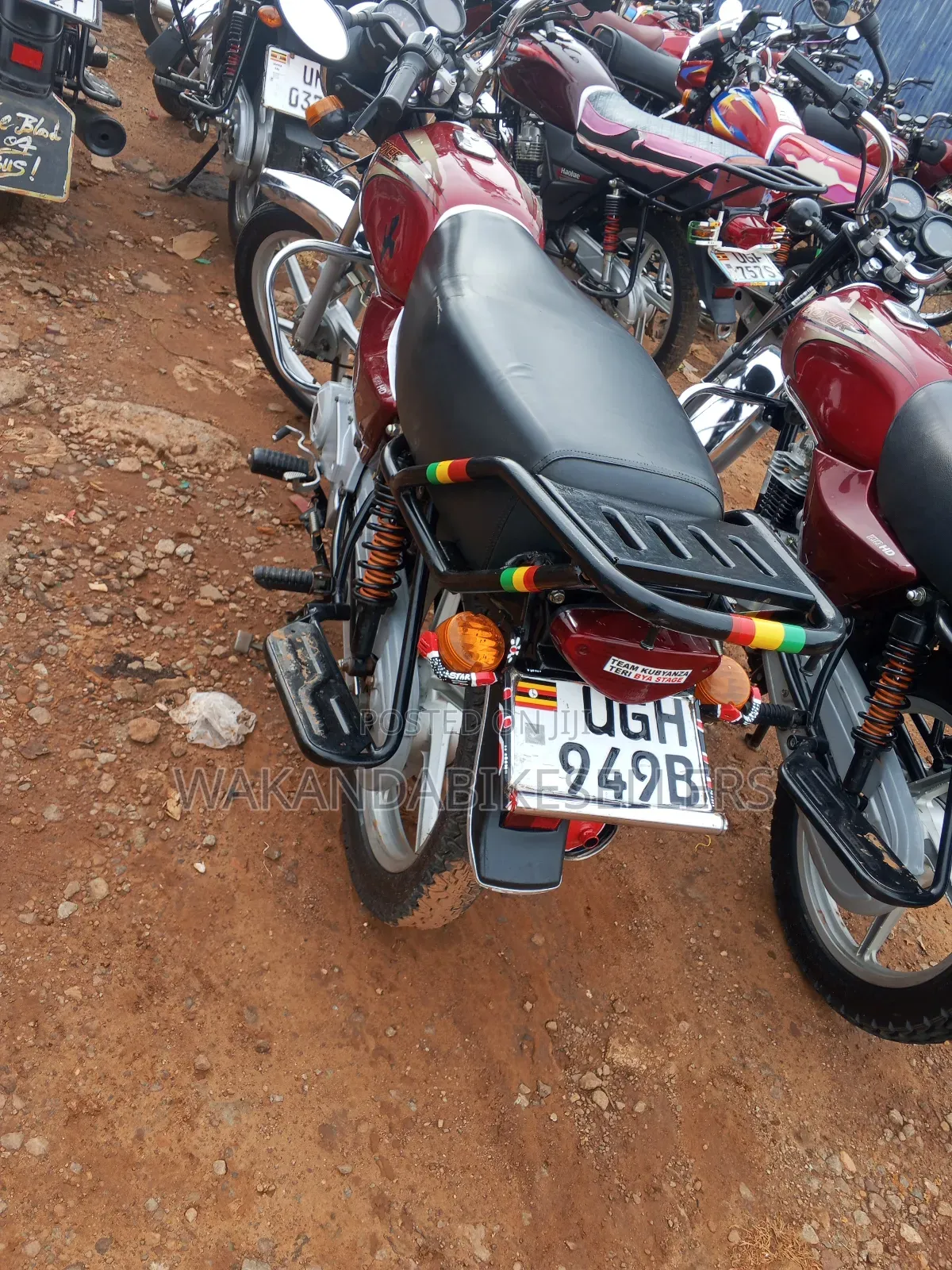 Bajaj Boxer 100 2024 Red