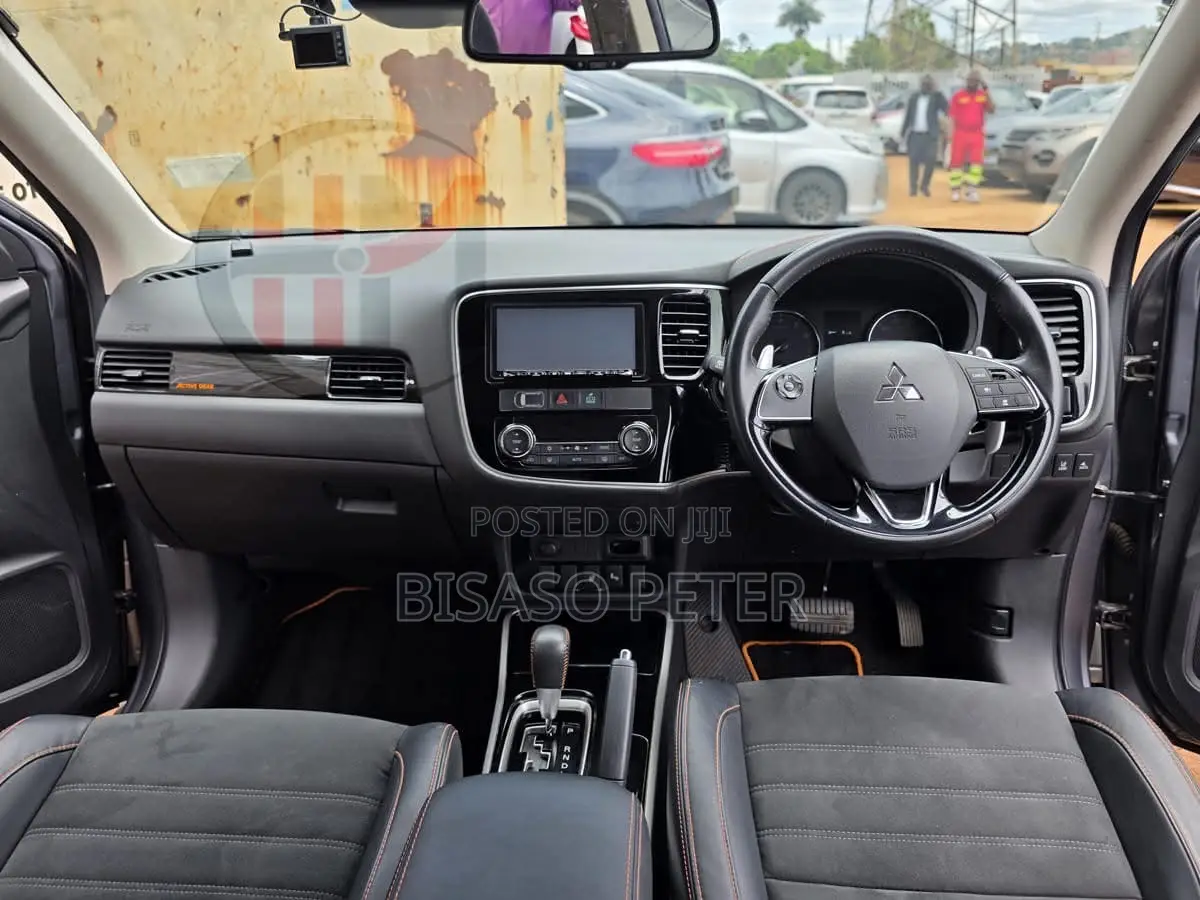 Mitsubishi Outlander 2017 Gray