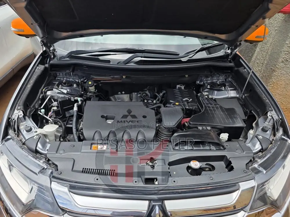 Mitsubishi Outlander 2017 Gray