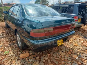 Toyota Corona 1996 Green
