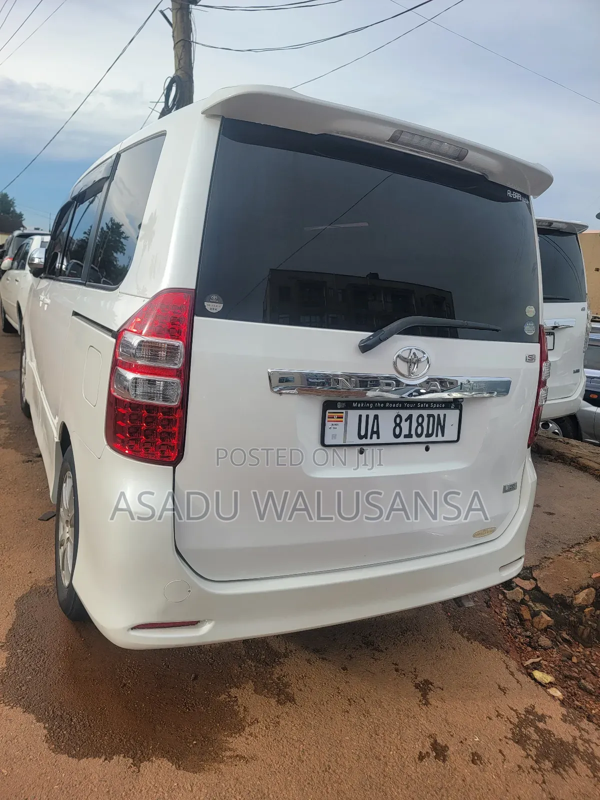 Toyota Noah 2012 White