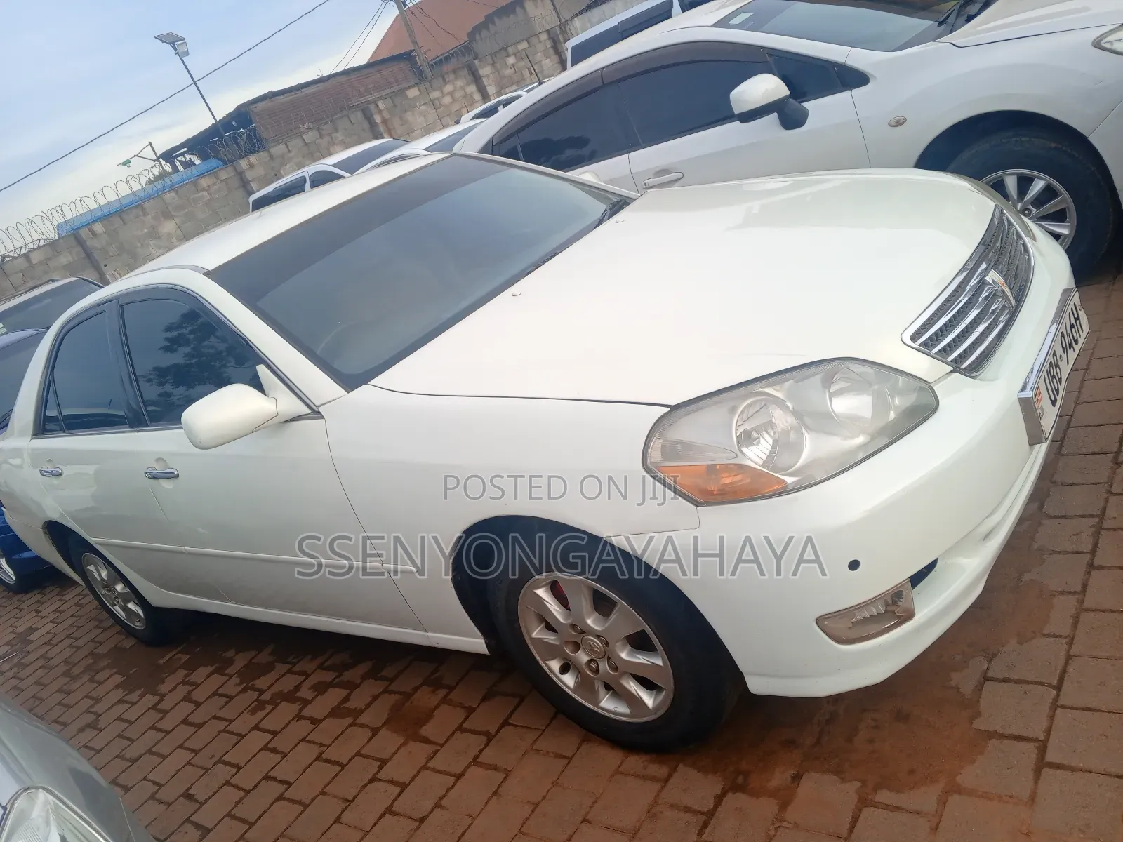Toyota Mark II 2001 White