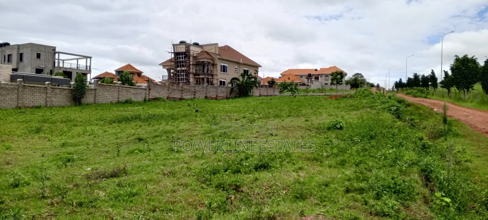 18 Decimals Plot Near Akright Estate Viewing Express Highway.