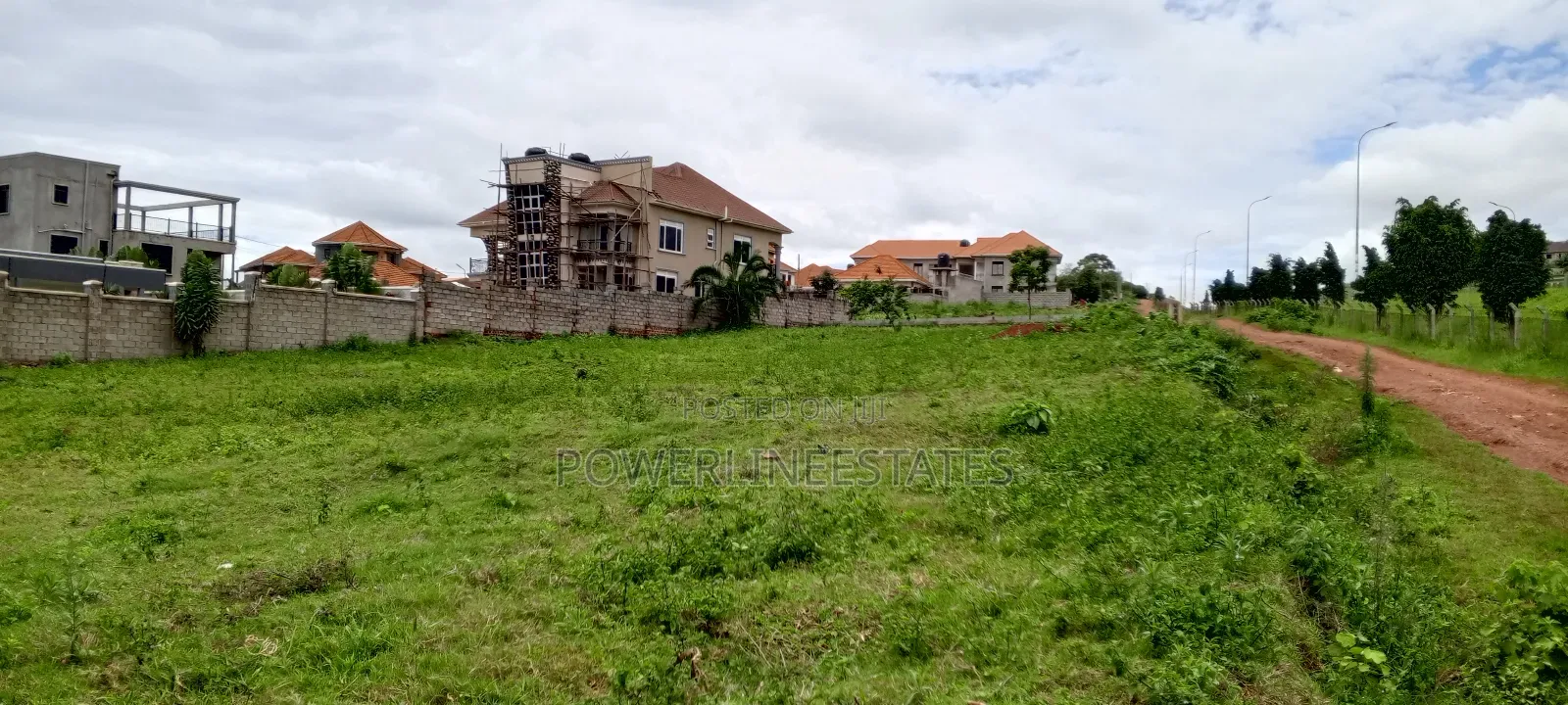 18 Decimals Plot Near Akright Estate Viewing Express Highway.