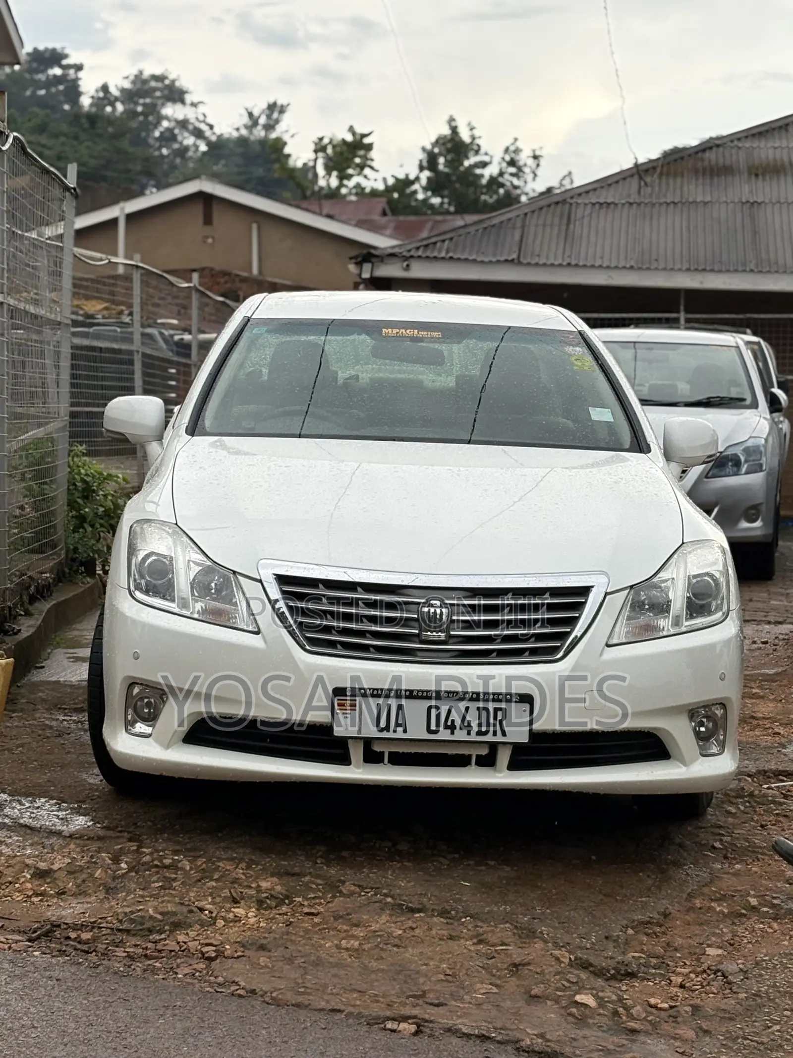 Toyota Crown 2014 White