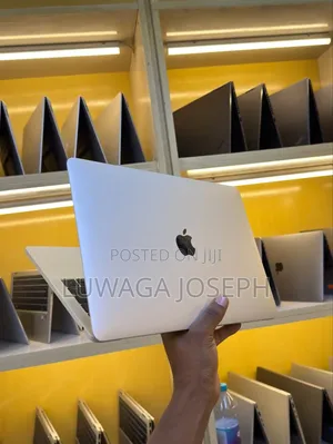 Laptop Apple MacBook Pro 2017 8GB Intel Core i5 SSD 256GB