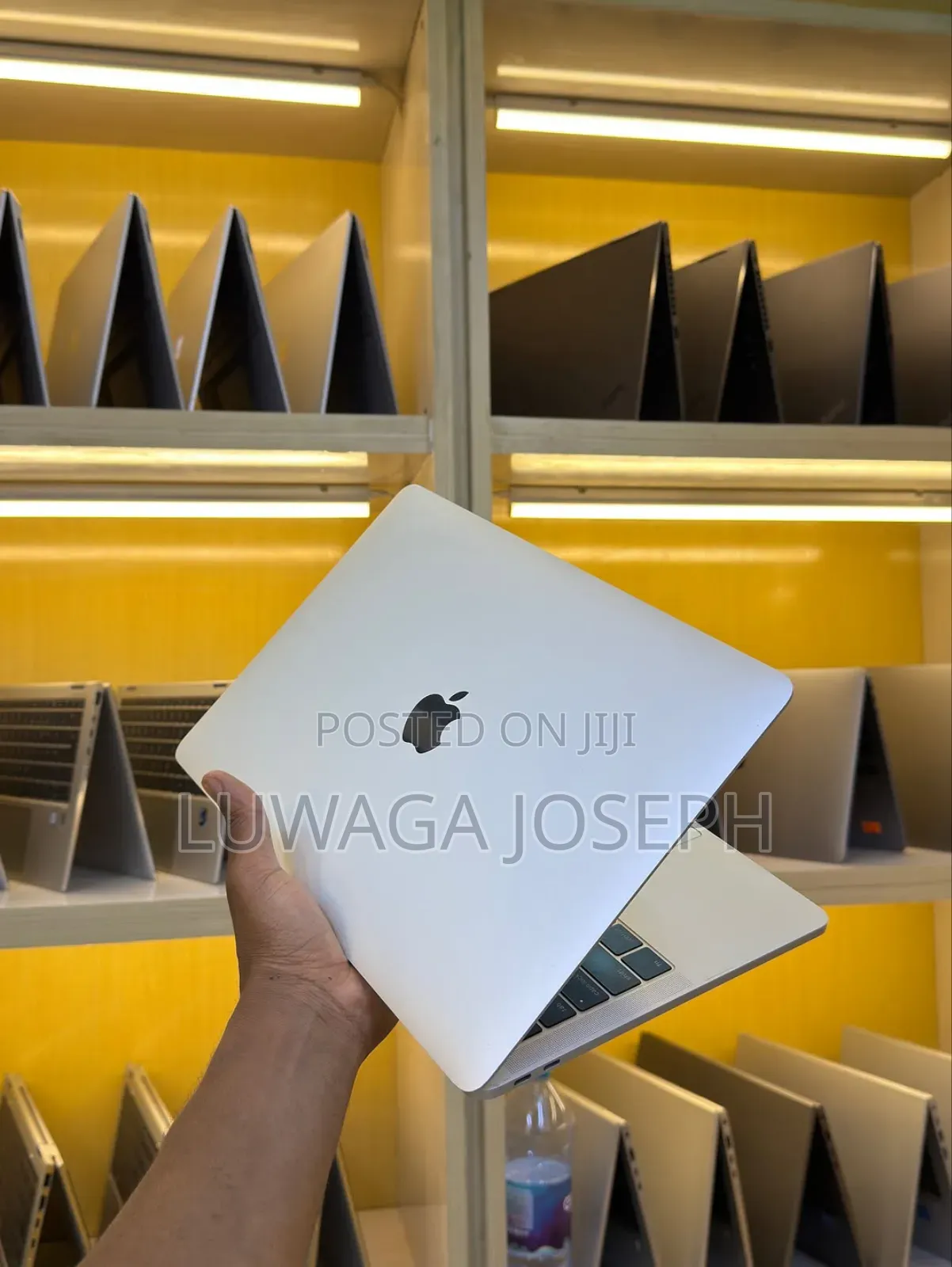 Laptop Apple MacBook Pro 2017 8GB Intel Core i5 SSD 256GB