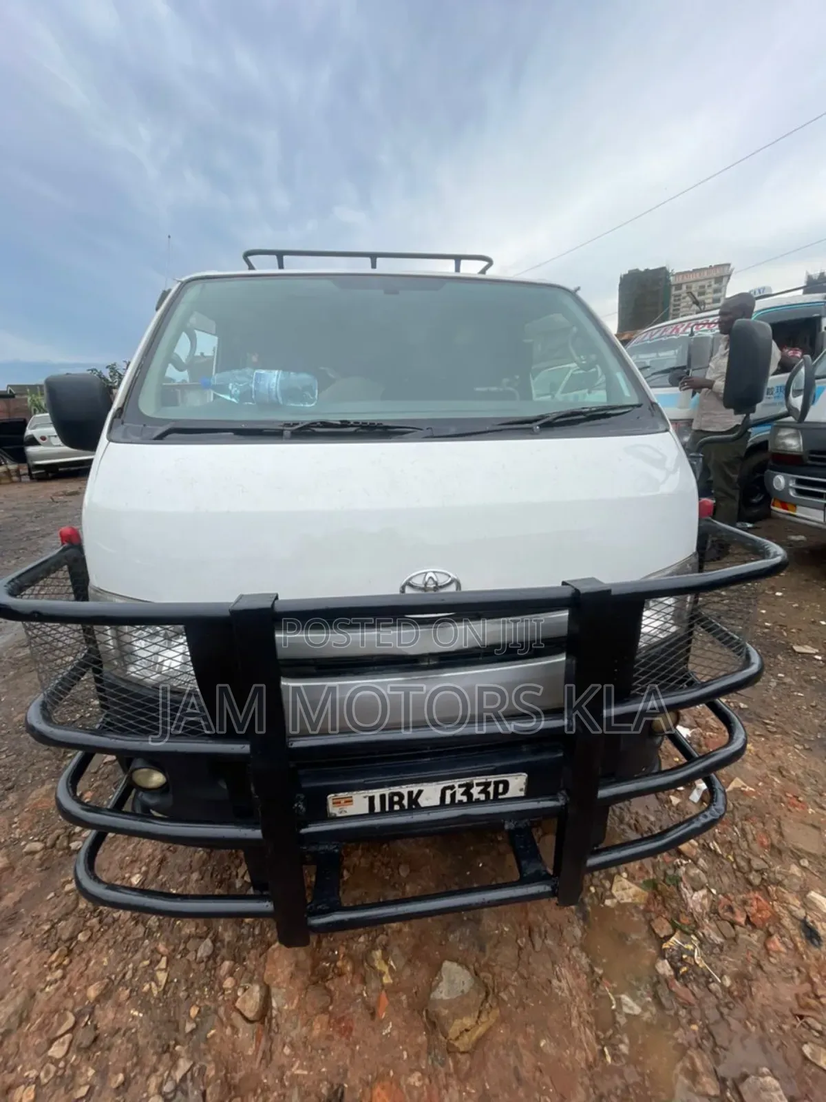 Toyota HiAce 2009 White