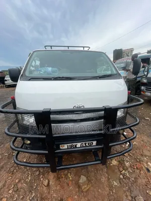 Toyota HiAce 2009 White