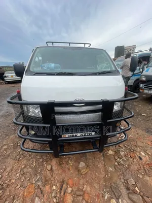 Toyota HiAce 2009 White