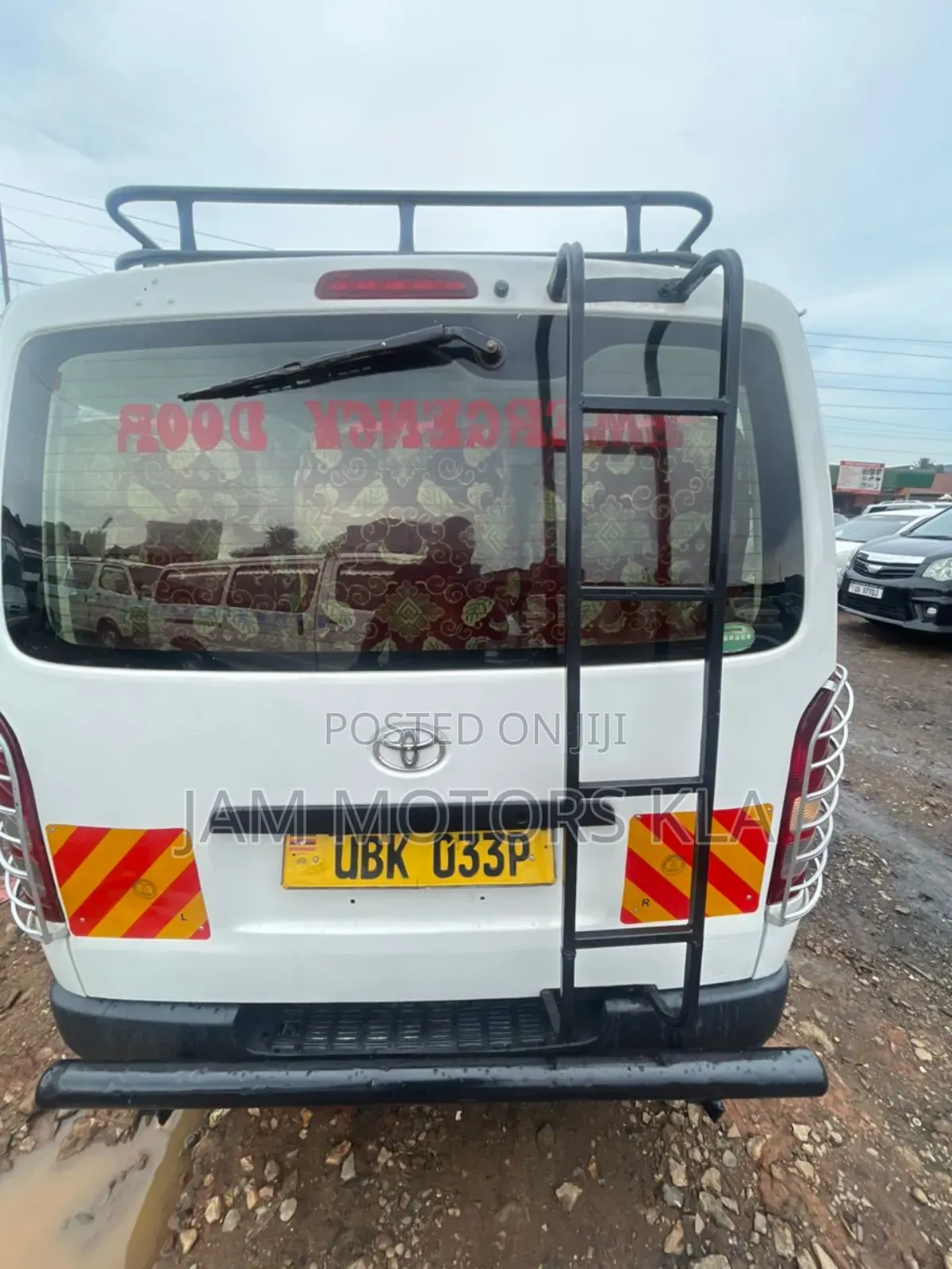 Toyota HiAce 2009 White