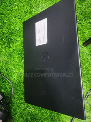 Laptop Dell Inspiron 15 8GB Intel Core i3 HDD+SSD 500GB