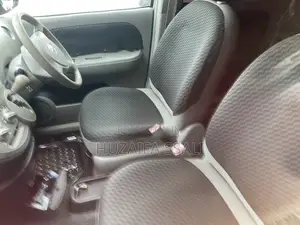 Toyota Sienta 2015 Silver