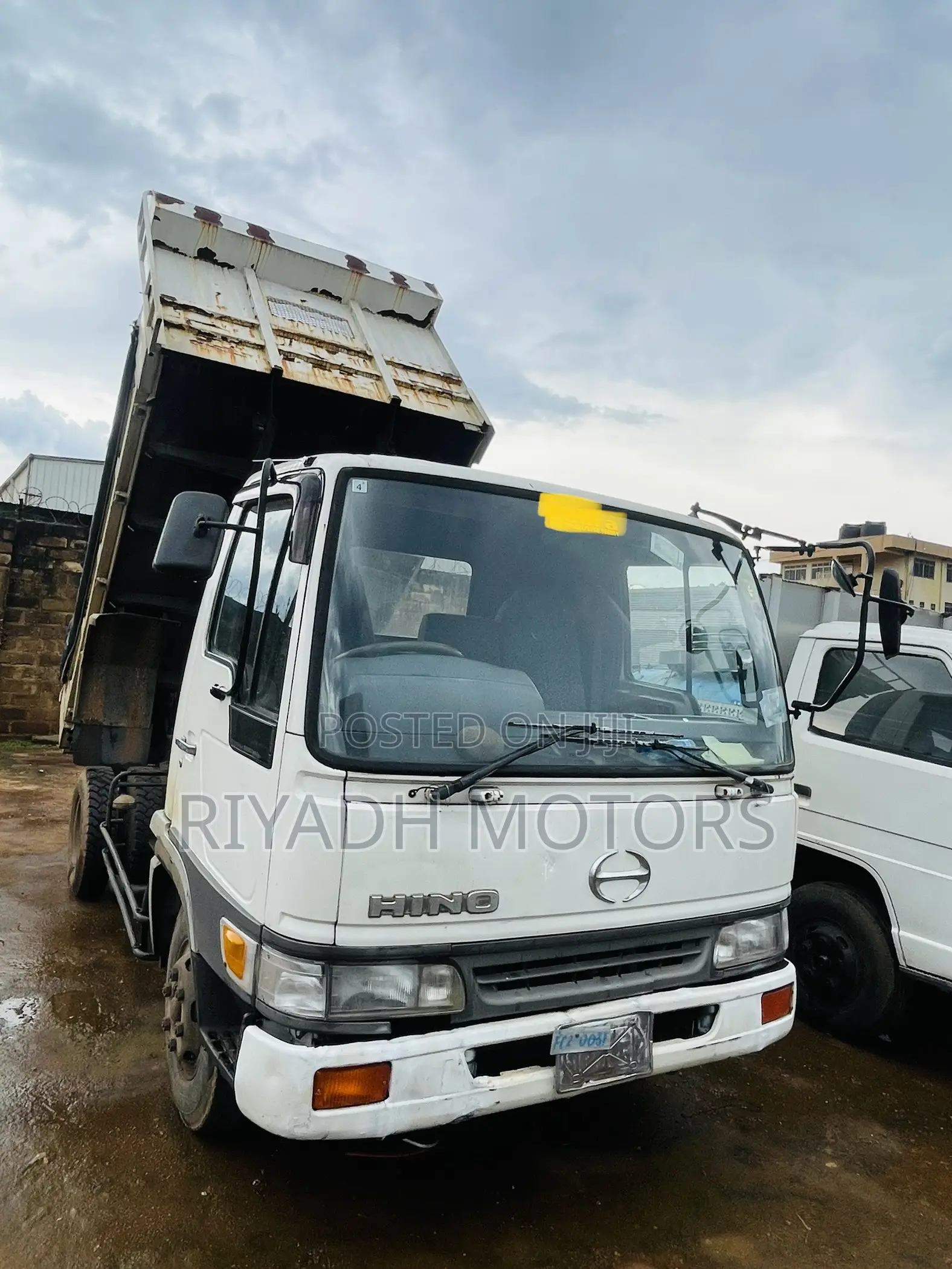 Hino White Color