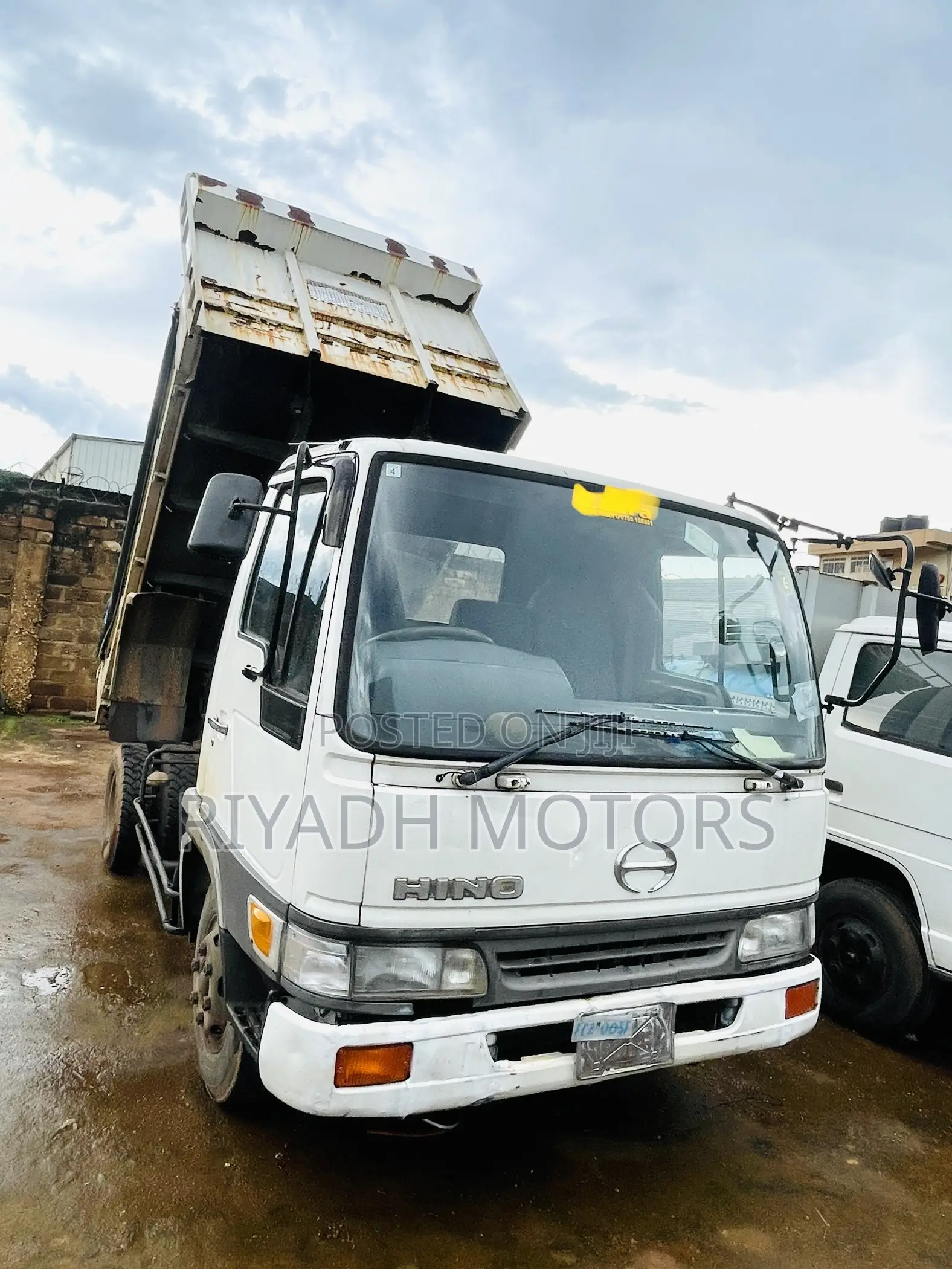 Hino White Color