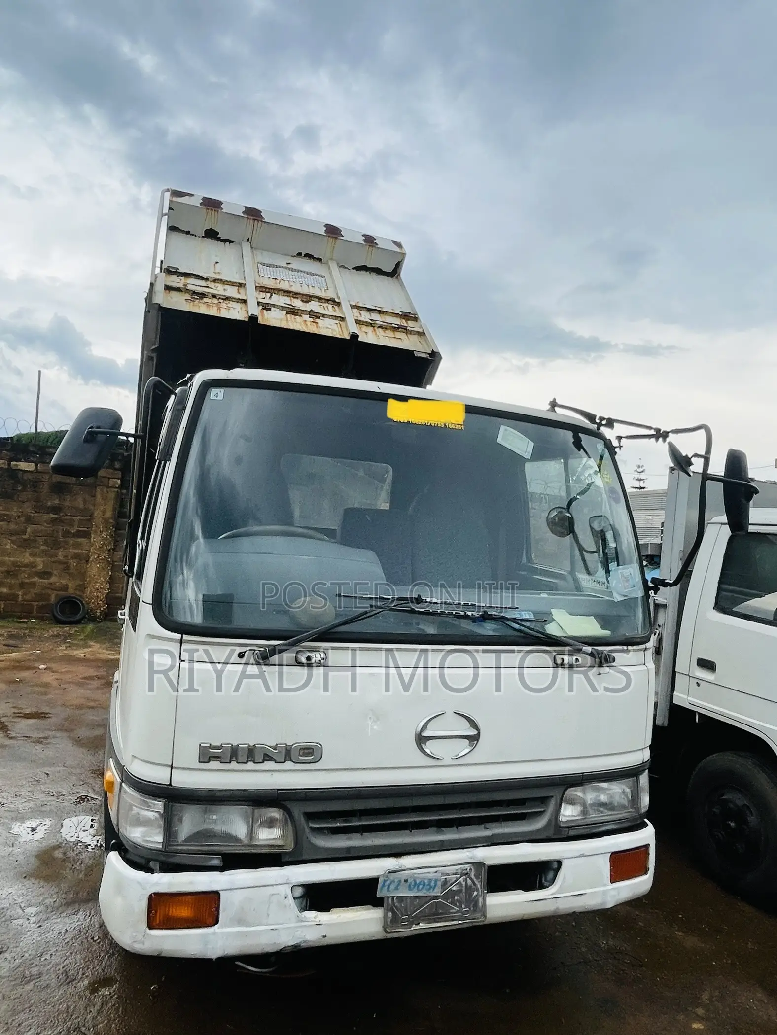 Hino White Color
