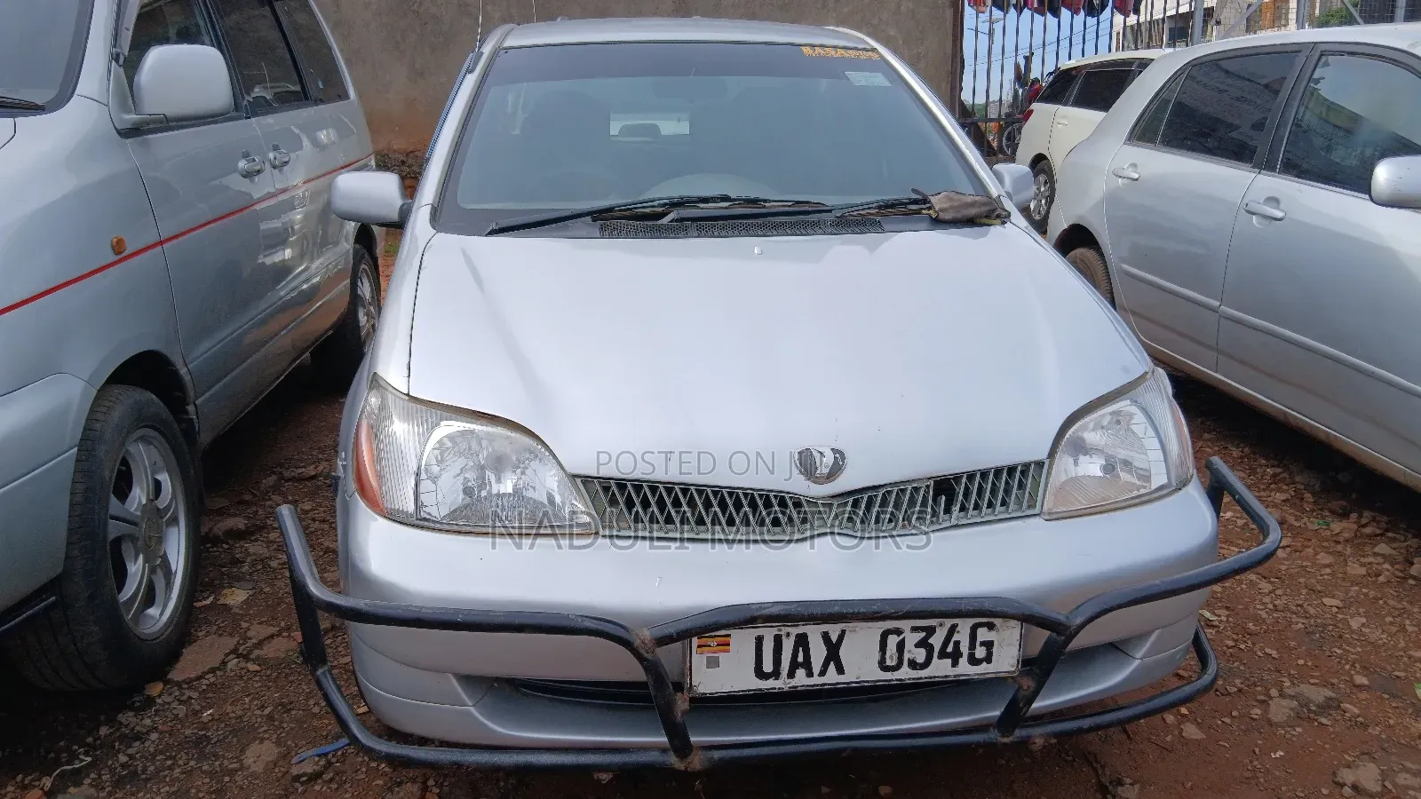 Toyota Platz 2002 Silver
