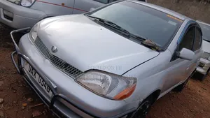 Toyota Platz 2002 Silver