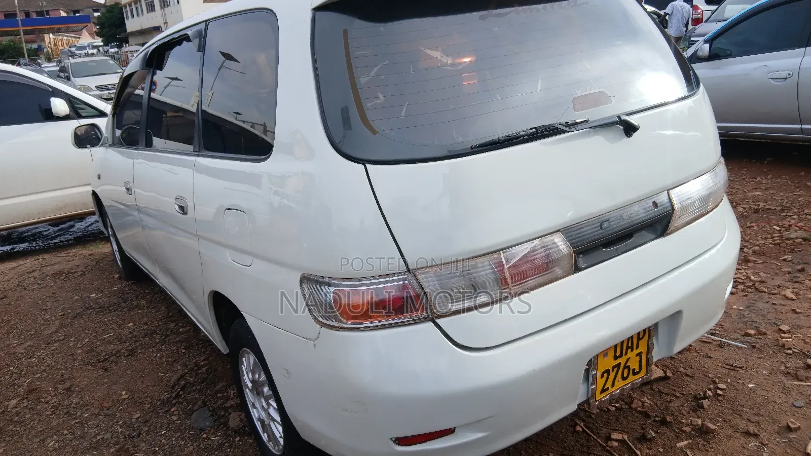 Toyota Gaia 2003 White