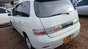 Toyota Gaia 2003 White