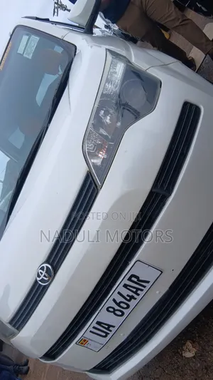 Toyota Spade 2012 White