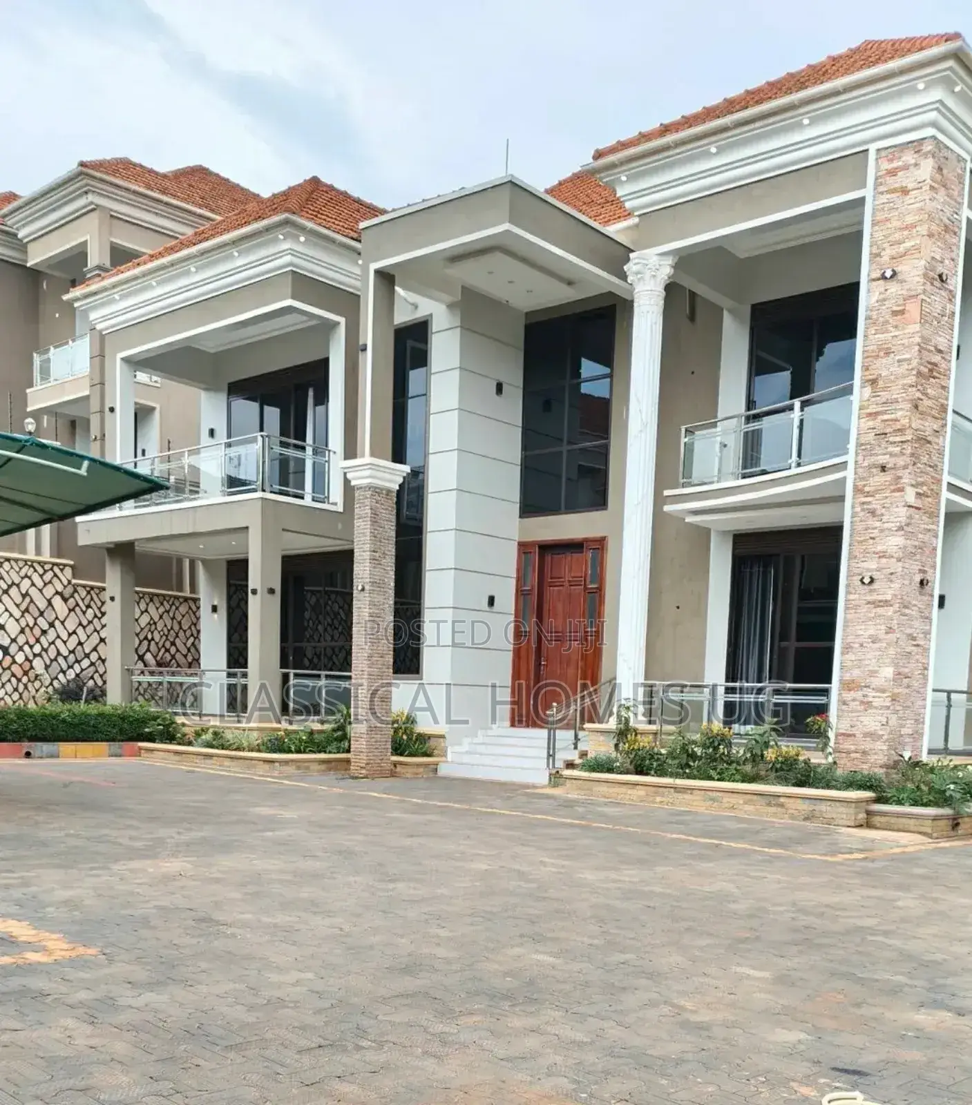5bdrm Duplex in Lubowa Entebbe Road, Central Division for rent