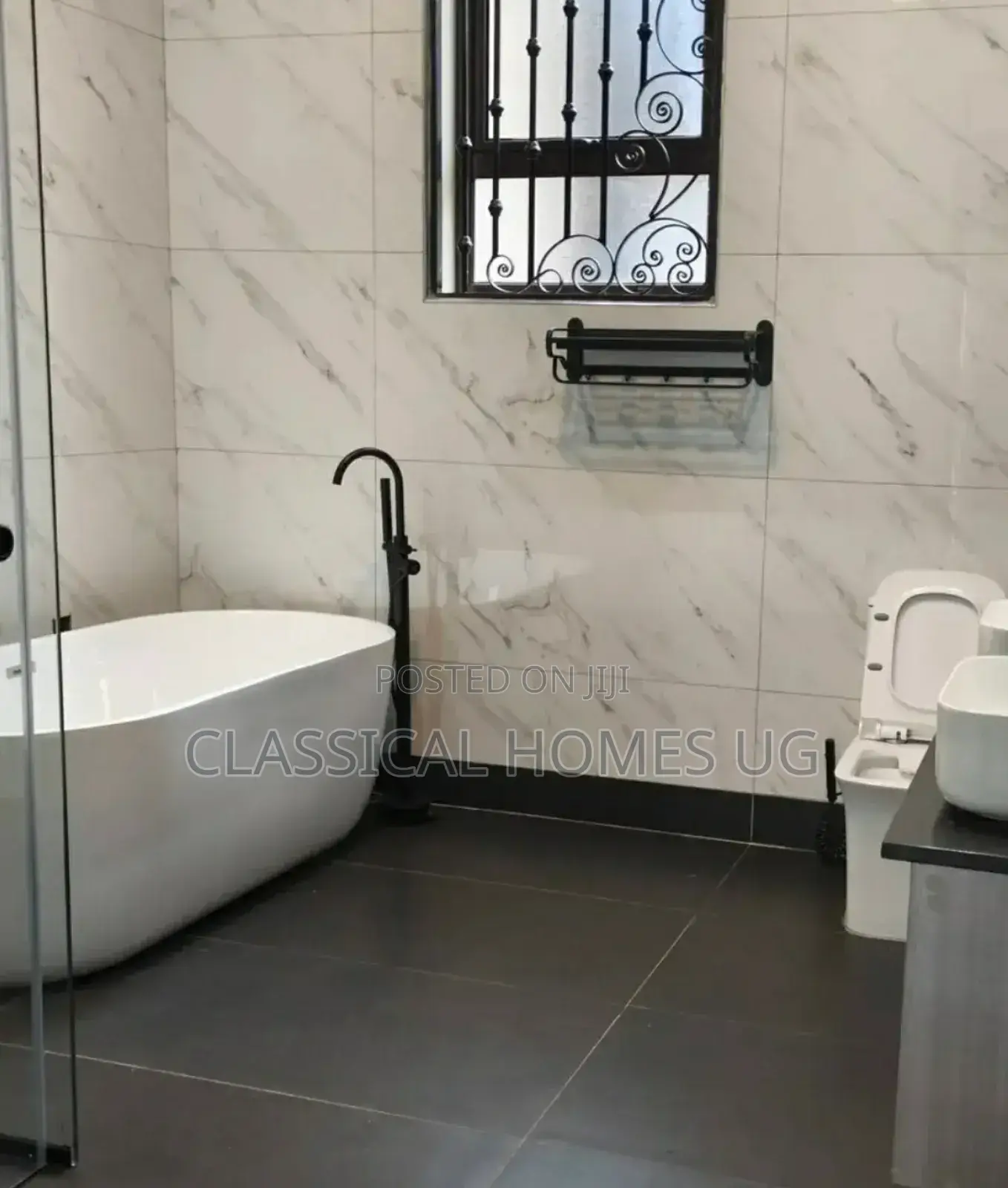5bdrm Duplex in Lubowa Entebbe Road, Central Division for rent