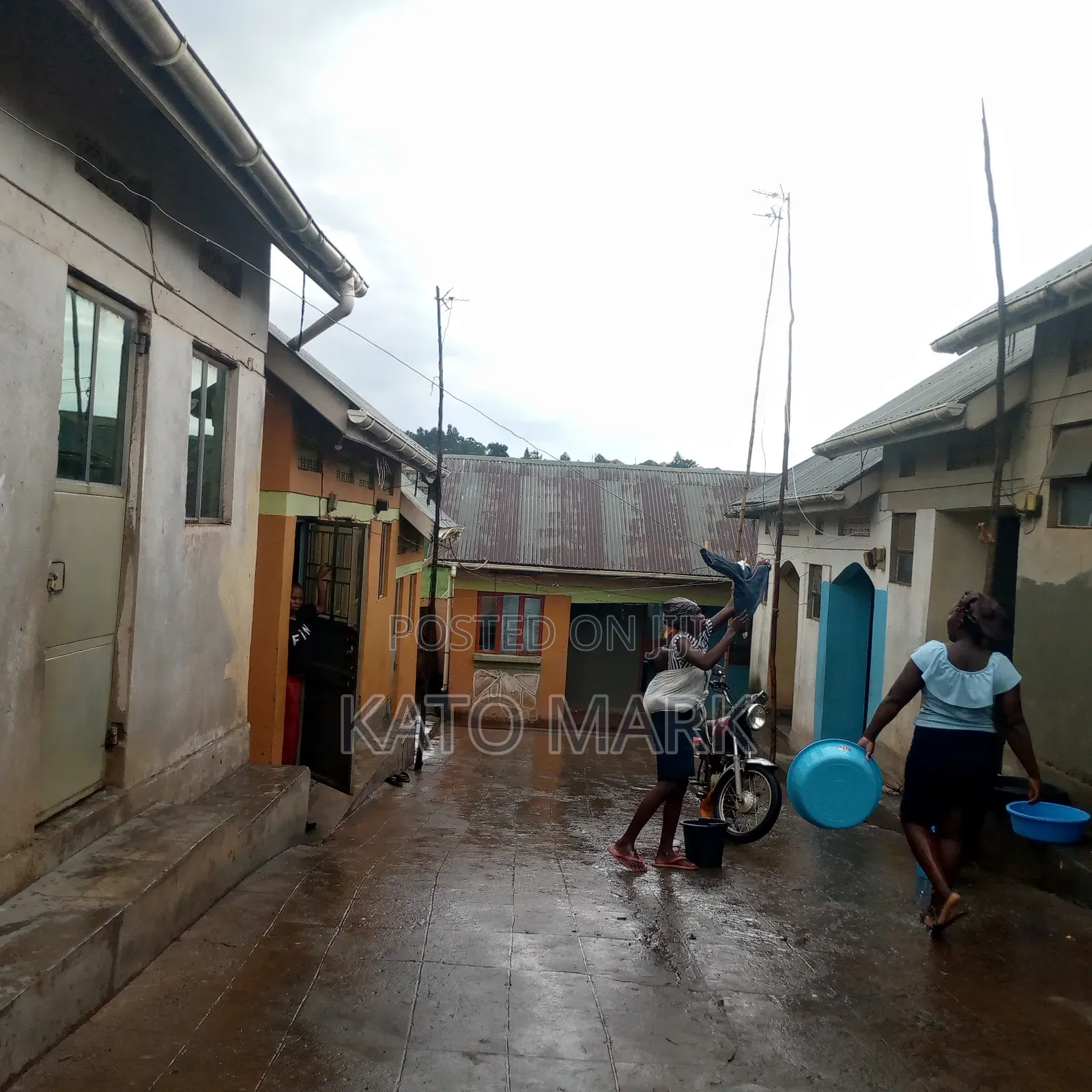 Rentals for Sale Located at Mukono Kusatu