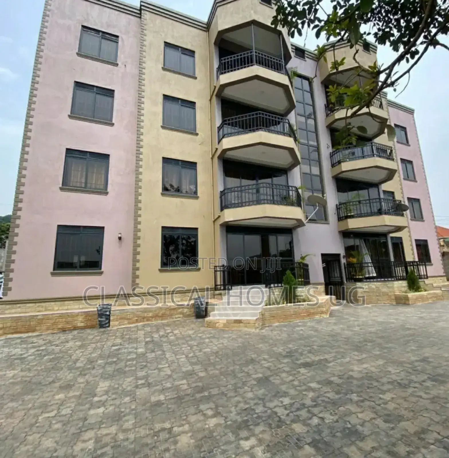 3bdrm Apartment in Lubowa Entebbe Road, Central Division for rent
