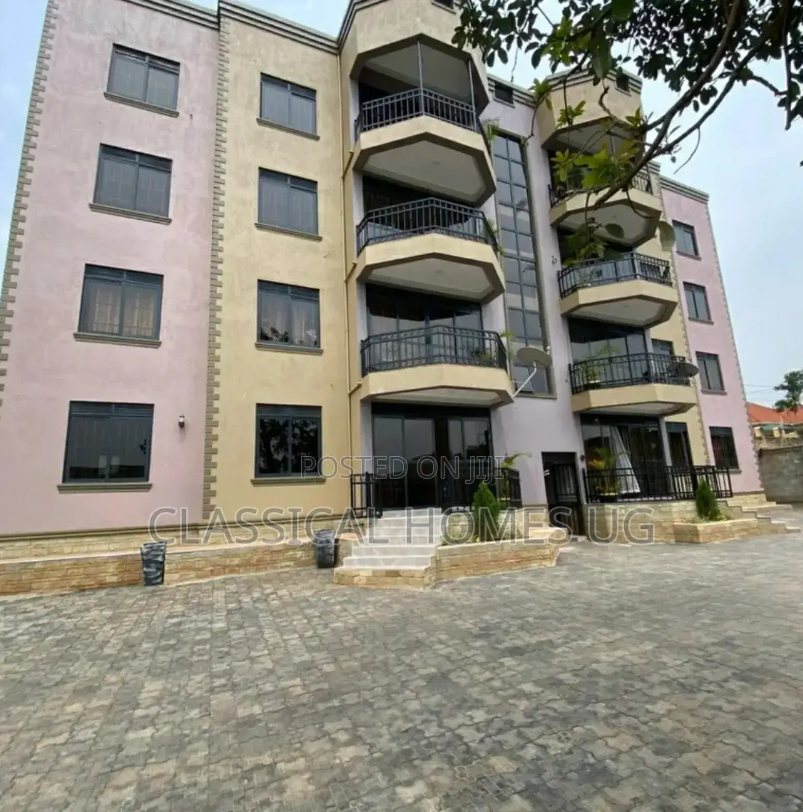 3bdrm Apartment in Lubowa Entebbe Road, Central Division for rent